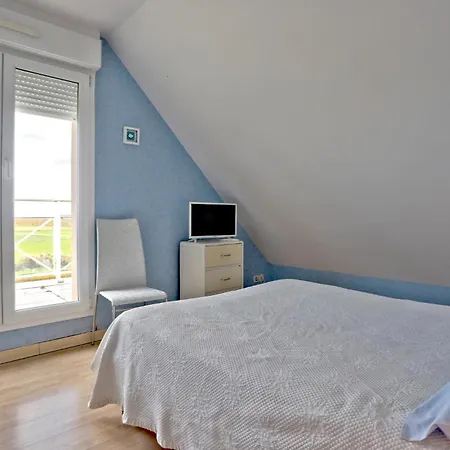 Beautiful Home In Courtils With Wifi * Courtils