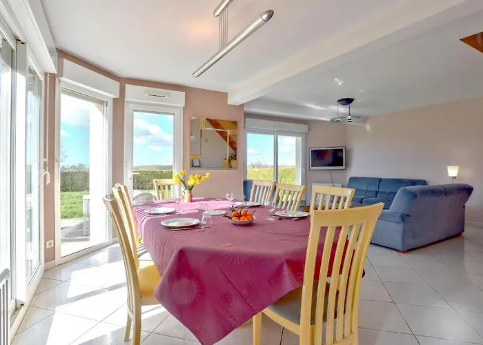 4 Bedroom Awesome In *