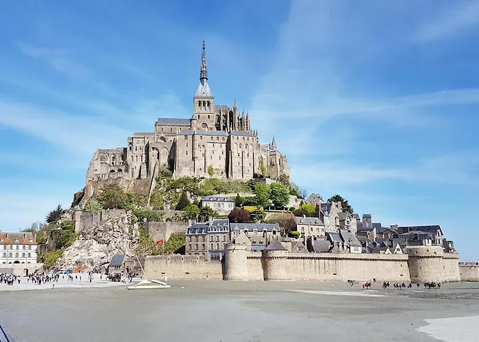 4 Bedroom Awesome In * Courtils